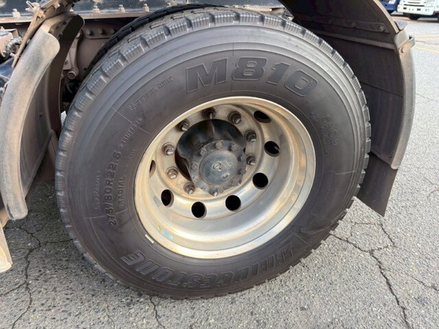 日野プロフィアトレーラーヘッド（トラクターヘッド）大型（10t）[写真14]