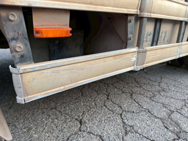 日野プロフィアトレーラーヘッド（トラクターヘッド）大型（10t）[写真15]