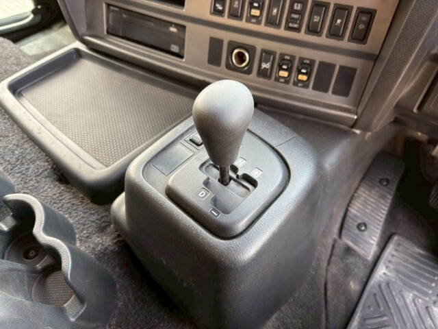 日野プロフィアトレーラーヘッド（トラクターヘッド）大型（10t）[写真21]