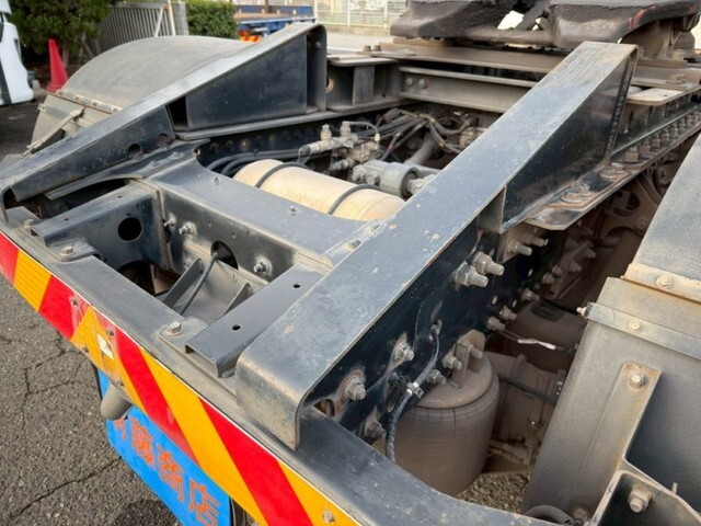 日野プロフィアトレーラーヘッド（トラクターヘッド）大型（10t）[写真08]