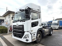 UDトラックスクオントレーラーヘッド（トラクターヘッド）大型（10t）[写真04]