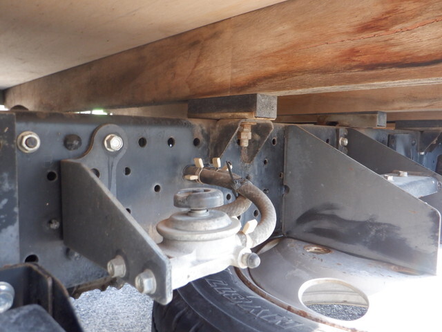 いすゞエルフ平ボディ小型（2t・3t）[写真14]