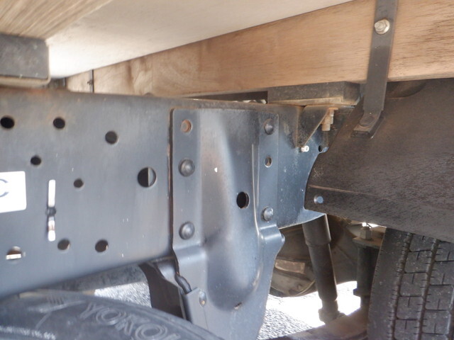 いすゞエルフ平ボディ小型（2t・3t）[写真15]