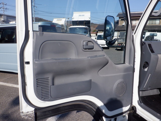 いすゞエルフ平ボディ小型（2t・3t）[写真28]