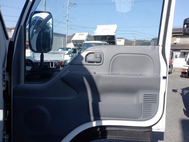 いすゞエルフ平ボディ小型（2t・3t）[写真31]