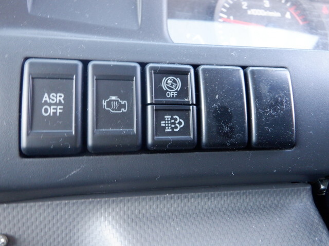 いすゞエルフ平ボディ小型（2t・3t）[写真38]