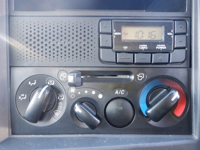 いすゞエルフ平ボディ小型（2t・3t）[写真39]