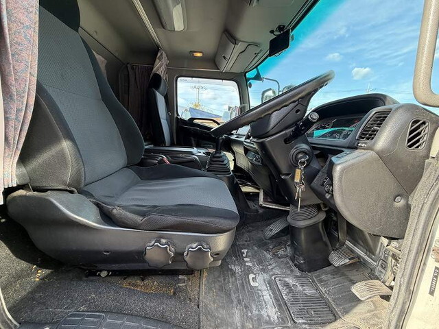 日野レンジャーアルミウイング中型（4t）[写真28]