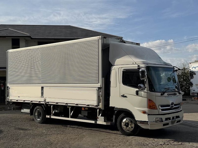 日野レンジャーアルミウイング中型（4t）[写真03]