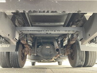 三菱ふそうキャンターアルミバン小型（2t・3t）[写真13]