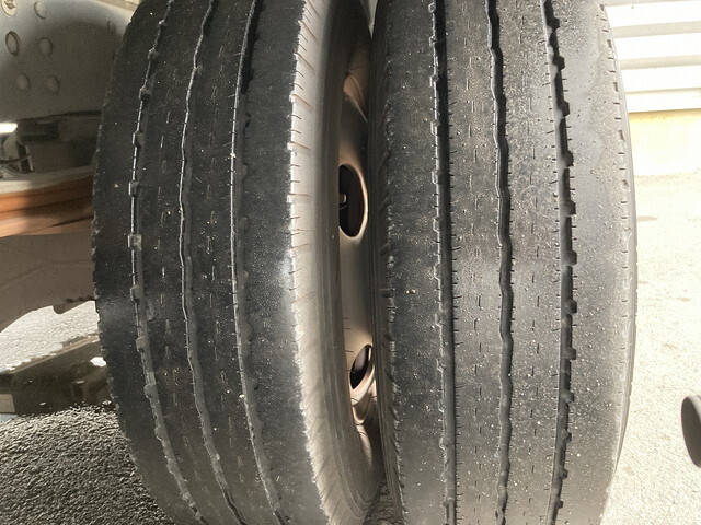 三菱ふそうキャンターアルミバン小型（2t・3t）[写真14]