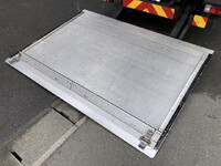 三菱ふそうキャンターアルミバン小型（2t・3t）[写真06]