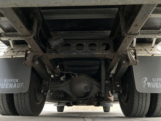 いすゞエルフアルミバン小型（2t・3t）[写真12]