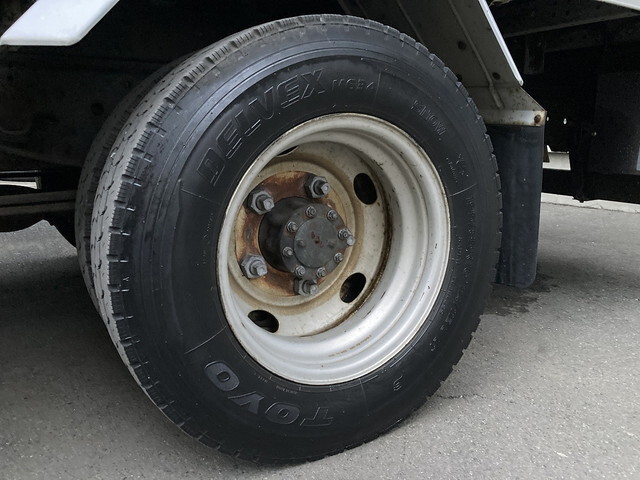 いすゞエルフアルミバン小型（2t・3t）[写真31]