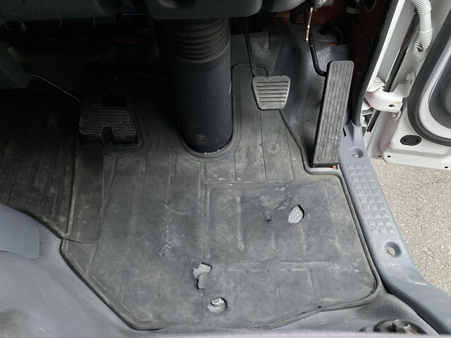 いすゞエルフアルミバン小型（2t・3t）[写真36]