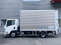 いすゞエルフアルミバン小型（2t・3t）[写真04]