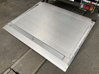 いすゞエルフアルミバン小型（2t・3t）[写真06]