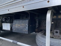 いすゞエルフアルミバン小型（2t・3t）[写真10]