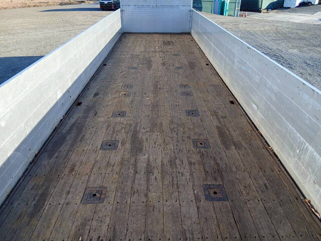 三菱ふそうスーパーグレートアルミブロック大型（10t）[写真15]