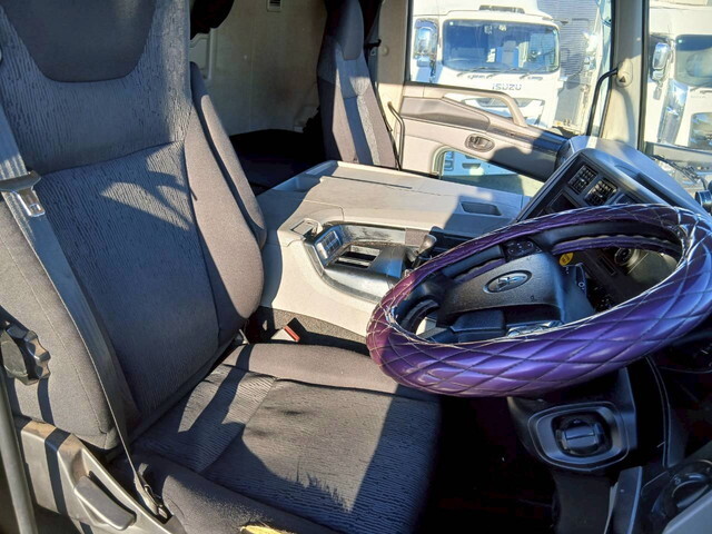 三菱ふそうスーパーグレートアルミブロック大型（10t）[写真38]