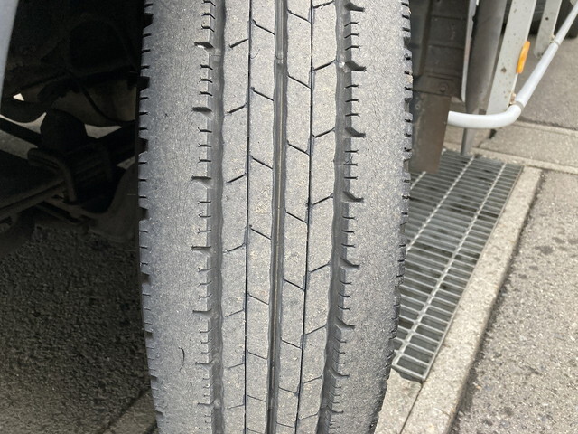 三菱ふそうキャンターパネルバン小型（2t・3t）[写真13]