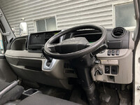 三菱ふそうキャンターパネルバン小型（2t・3t）[写真17]