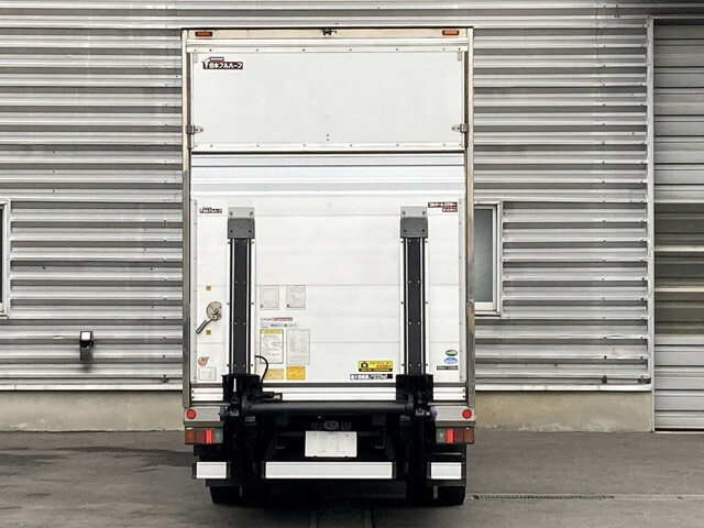 三菱ふそうキャンターパネルバン小型（2t・3t）[写真02]