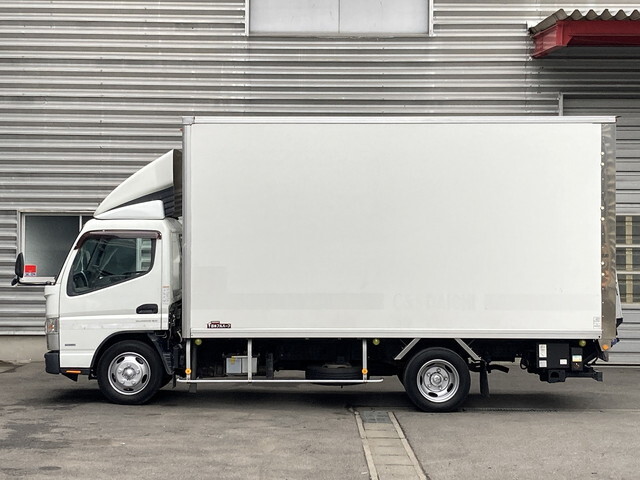 三菱ふそうキャンターパネルバン小型（2t・3t）[写真03]
