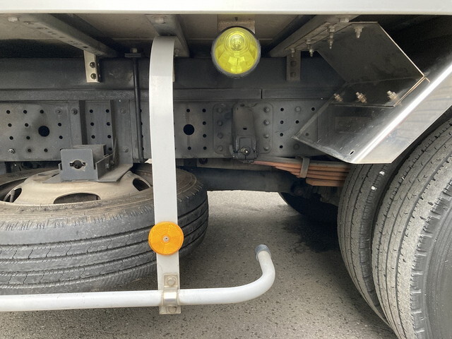 三菱ふそうキャンターパネルバン小型（2t・3t）[写真31]