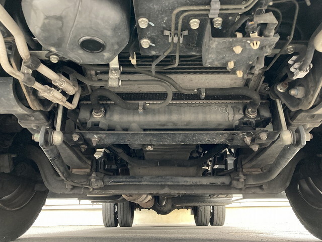 三菱ふそうキャンターパネルバン小型（2t・3t）[写真08]