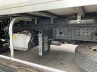 三菱ふそうキャンターパネルバン小型（2t・3t）[写真10]