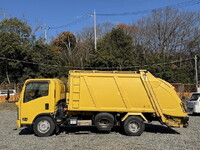 いすゞエルフパッカー車（塵芥車）小型（2t・3t）[写真06]