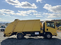 いすゞエルフパッカー車（塵芥車）小型（2t・3t）[写真07]
