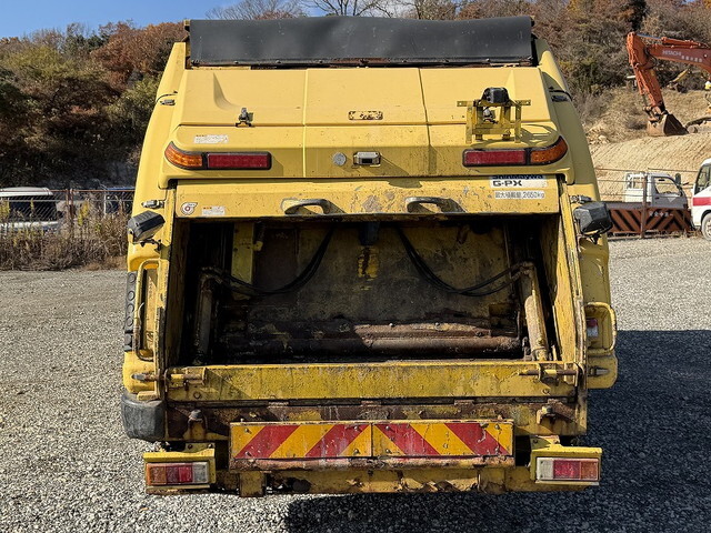 いすゞエルフパッカー車（塵芥車）小型（2t・3t）[写真08]