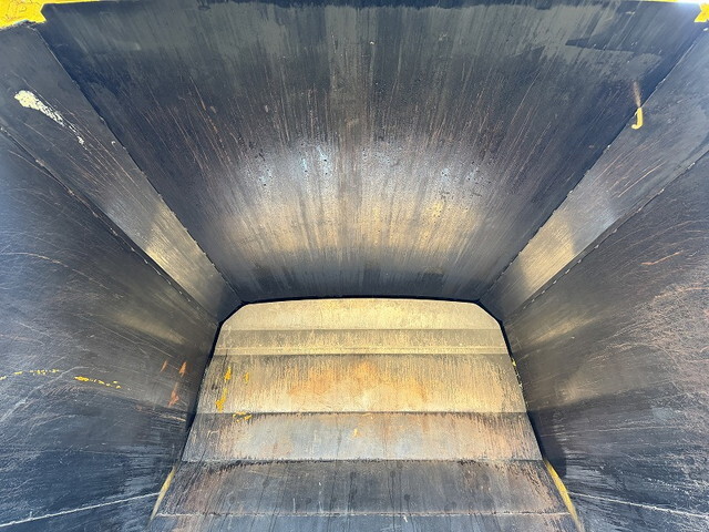 いすゞフォワードパッカー車（塵芥車）増トン（6t・8t）[写真12]