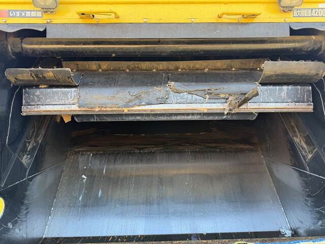 いすゞフォワードパッカー車（塵芥車）増トン（6t・8t）[写真16]