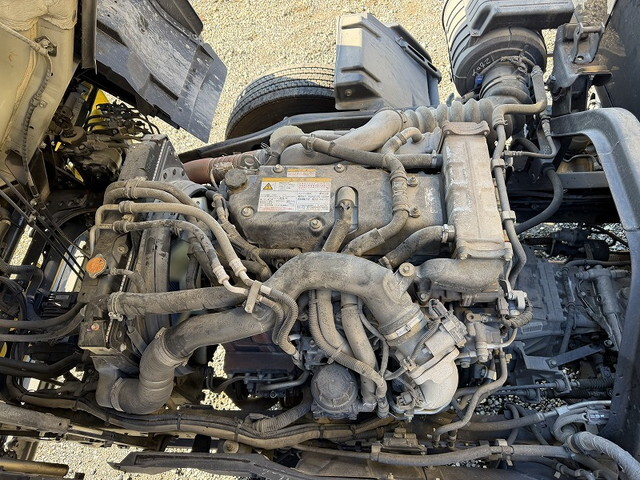 いすゞフォワードパッカー車（塵芥車）増トン（6t・8t）[写真18]