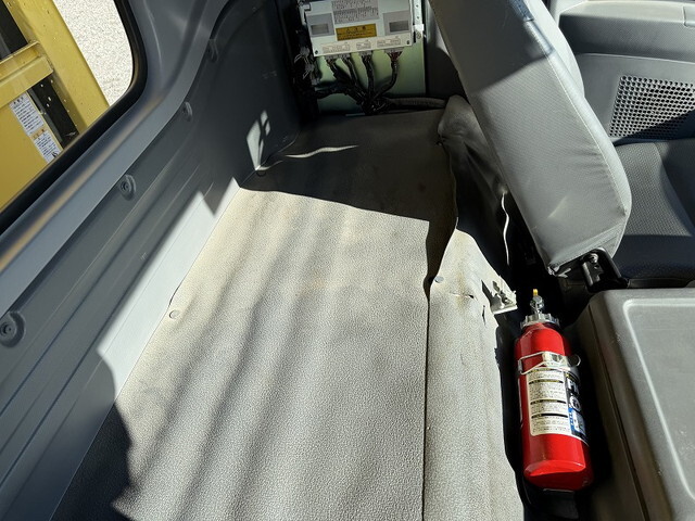 いすゞフォワードパッカー車（塵芥車）増トン（6t・8t）[写真36]