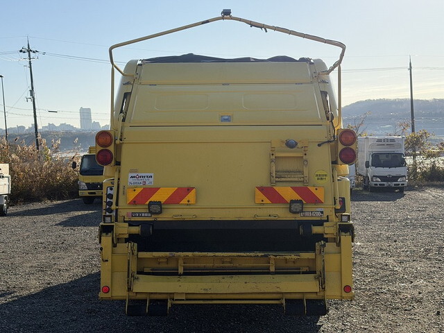 いすゞフォワードパッカー車（塵芥車）増トン（6t・8t）[写真07]