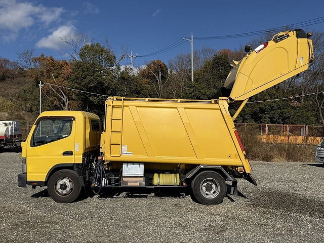 三菱ふそうキャンターパッカー車（塵芥車）小型（2t・3t）[写真03]