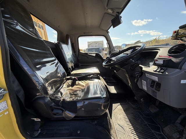 三菱ふそうキャンターパッカー車（塵芥車）小型（2t・3t）[写真30]