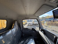 三菱ふそうキャンターパッカー車（塵芥車）小型（2t・3t）[写真40]