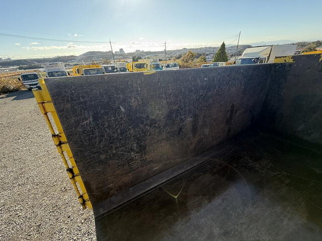 三菱ふそうキャンター深ダンプ（土砂禁ダンプ）小型（2t・3t）[写真11]