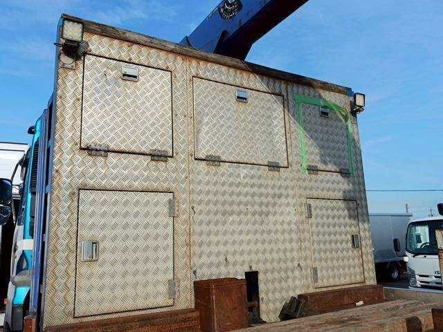 UDトラックスクオンセルフクレーン4段大型（10t）[写真10]