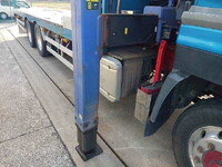 UDトラックスクオンセルフクレーン4段大型（10t）[写真13]