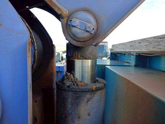 UDトラックスクオンセルフクレーン4段大型（10t）[写真21]