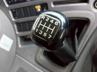 UDトラックスクオンセルフクレーン4段大型（10t）[写真30]