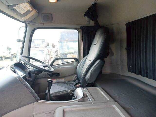 UDトラックスクオンセルフクレーン4段大型（10t）[写真34]