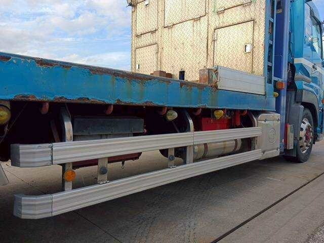 UDトラックスクオンセルフクレーン4段大型（10t）[写真05]