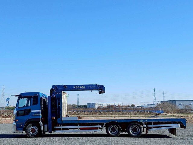 UDトラックスクオンセルフクレーン4段大型（10t）[写真06]